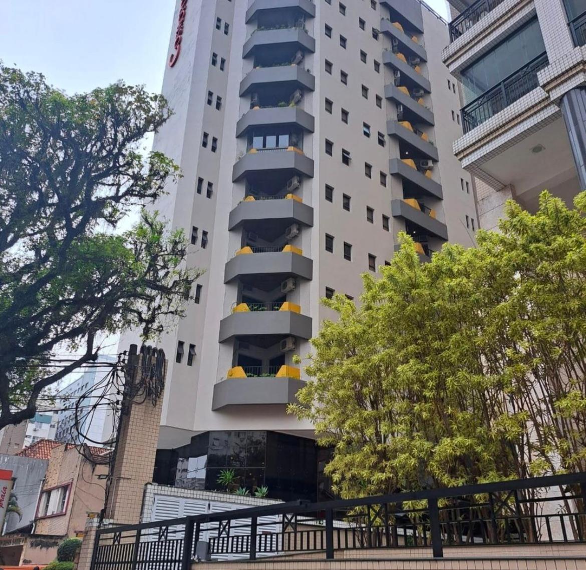 Flat No Hotel Cosmopolitan Com Estacionamento Gratis E Piscina Santos  Esterno foto